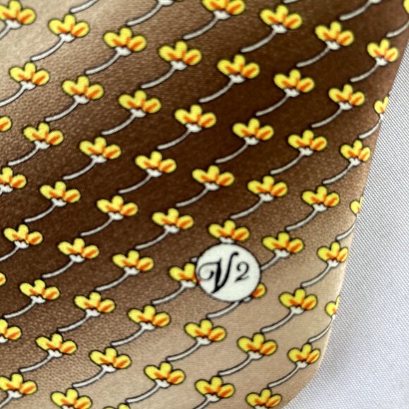 Versace Classic V2 Silk Gold Necktie Tie - LIKE NEW - Picture 3 of 5
